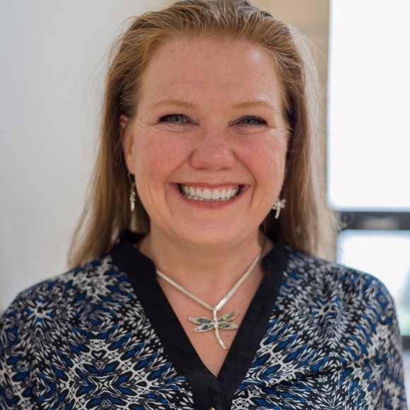 Meet your Posher, Stacie - Picture 1 of 1